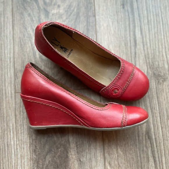 Fly London Shoes - FLY LONDON Diana Wedge